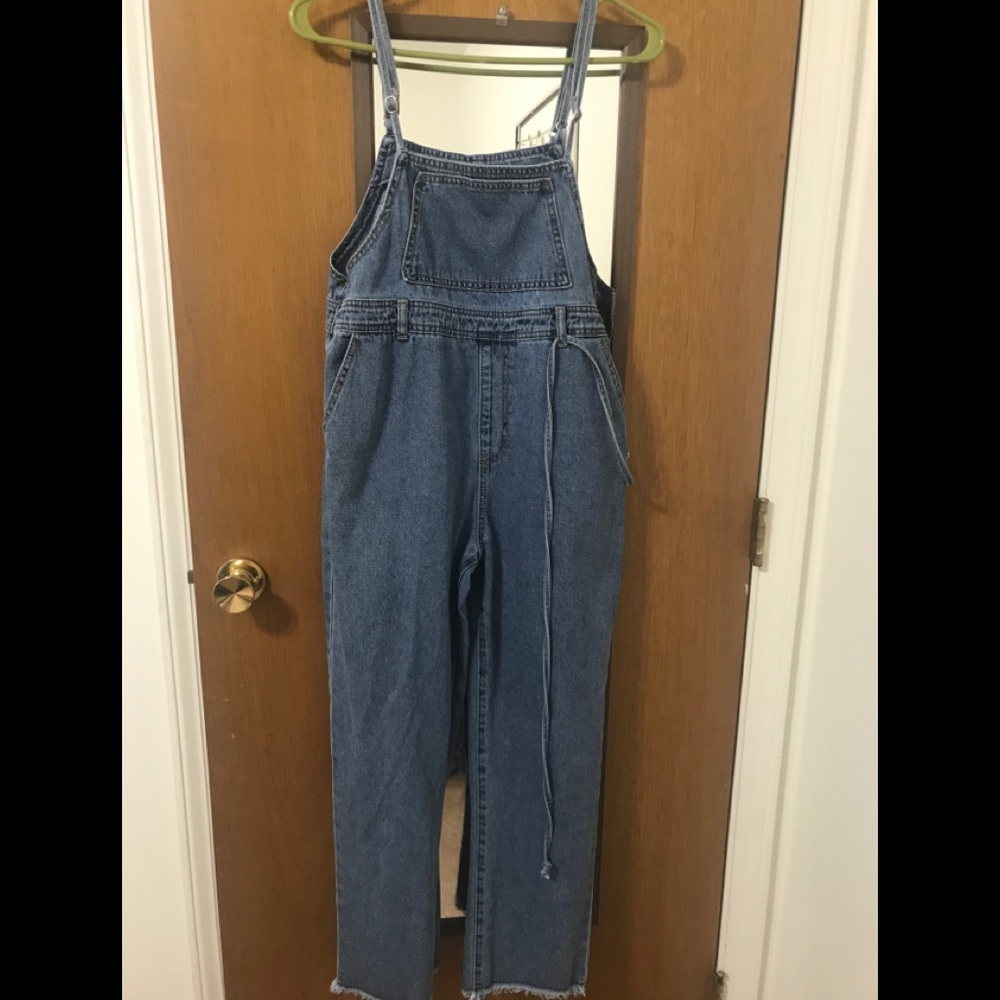 Forever 21. Brand new Denim Jumpsuit. Size Large